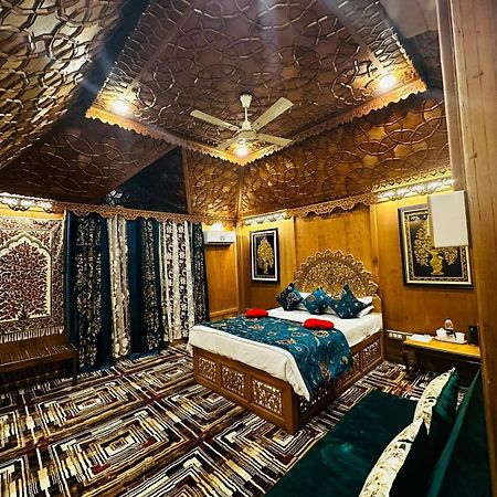 The Heritage Safina Group Of Houseboats Srīnagar Exteriér fotografie