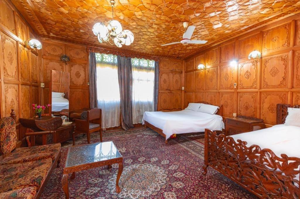 The Heritage Safina Group Of Houseboats Srīnagar Exteriér fotografie